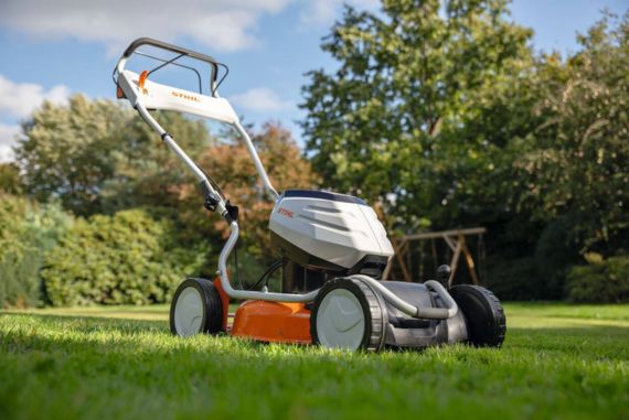 macchinari per giardino